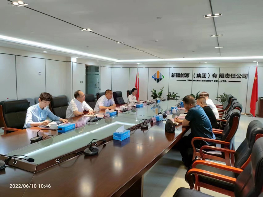 茂隆實(shí)業(yè)貿易發(fā)展總公司與新疆能源(集團)有限責任公司舉行簽約儀式(圖2) 茂隆實(shí)業(yè)貿易發(fā)展總公司與新疆能源(集團)有限責任公司舉行簽約儀式(圖2)